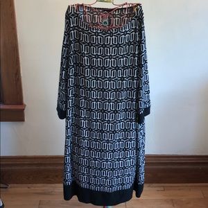 Tiana B. Black\White Lightweight Sleeve Dress 1X